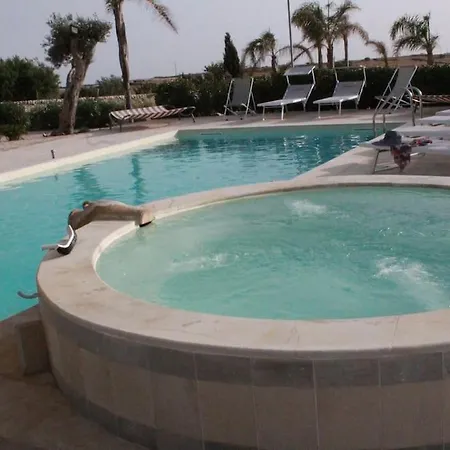 Casale Arezzo - Luxury With Pool & Jacuzzi - Marina Di Ragusa