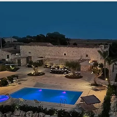 Villa Casale Arezzo - Luxury With Pool & Jacuzzi - Marina Di Ragusa